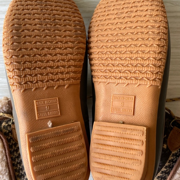 Khombu Snow Lace-Up Irene All Weather Boots - Picture 7 of 8